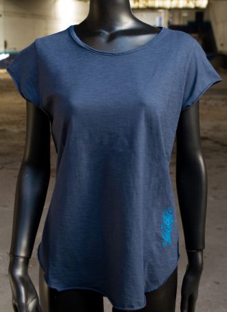 Angry Daddy camiseta azul algodón orgánico, máxima comodidad y soltura y color muy atractivo, útima tendencia en moda femenina.